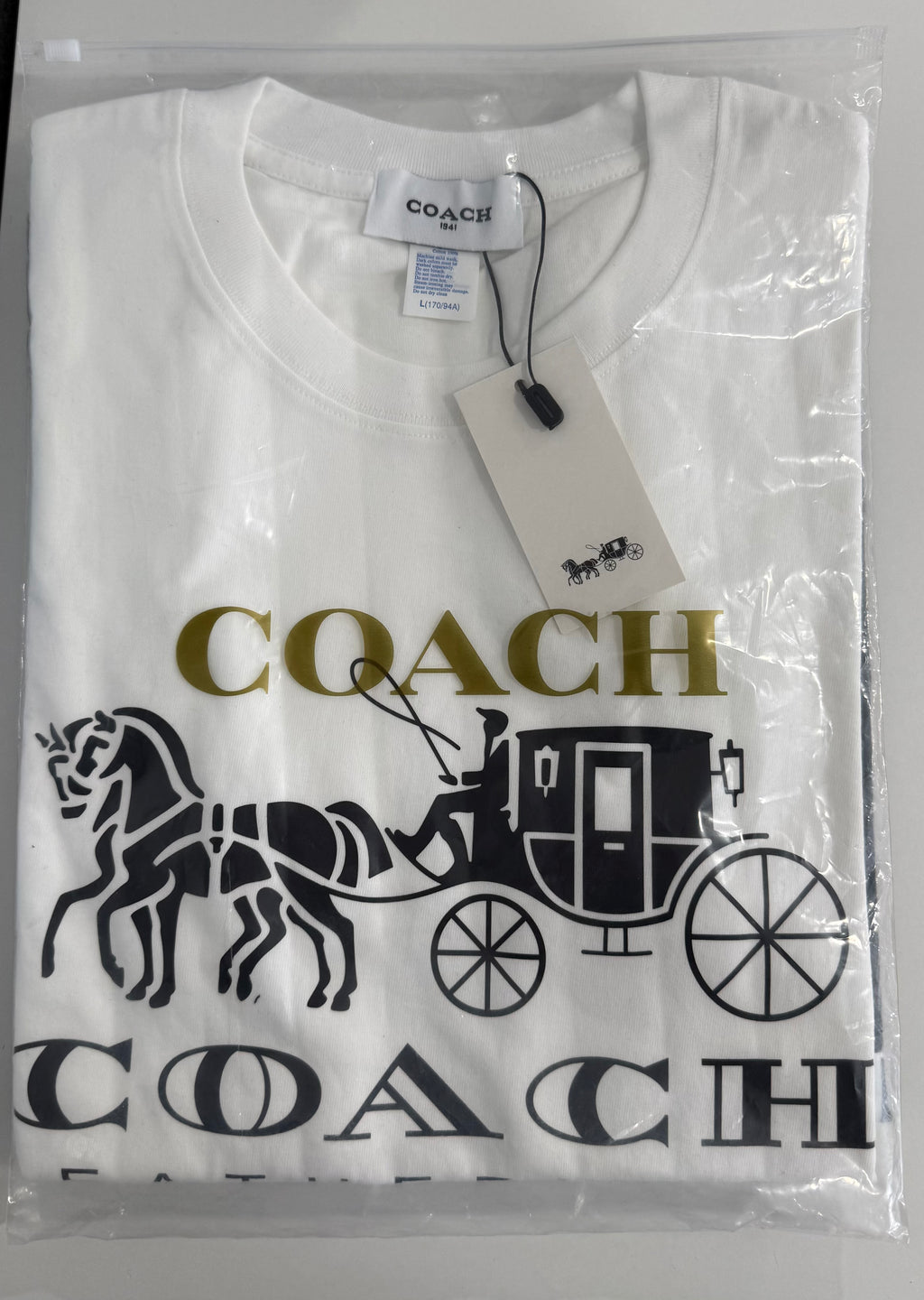 Conjunto de camisetas COACH