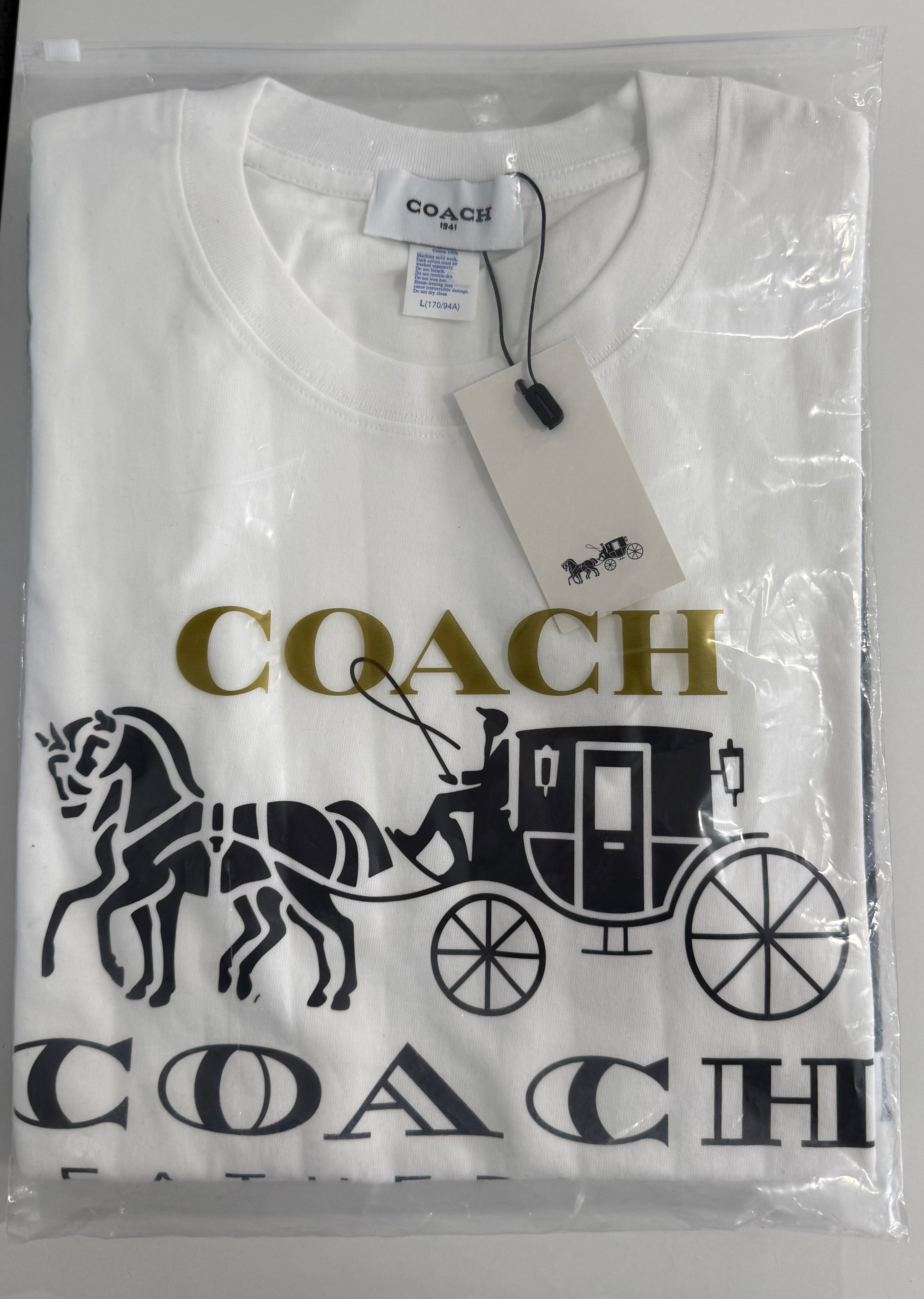 Conjunto de camisetas COACH